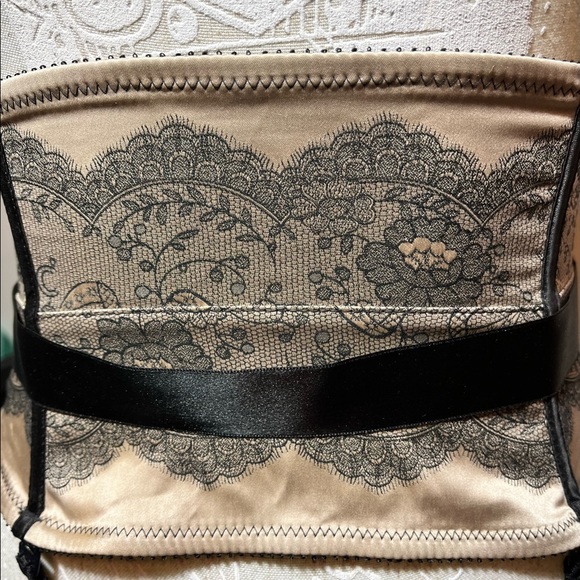 Chantelle 1937 Paris garter belt suspender belt size small beige black sexy lace - Picture 7 of 11